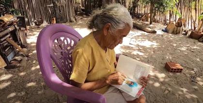 Maria Toinha, de 89 anos, e o neto Marcos Andrade