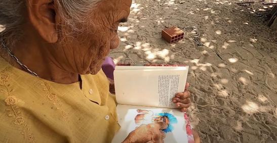 Maria Toinha, de 89 anos, e o neto Marcos Andrade