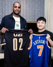 Fotos do encontro entre Uzi e Carmelo Anthony