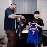 Fotos do encontro entre Uzi e Carmelo Anthony