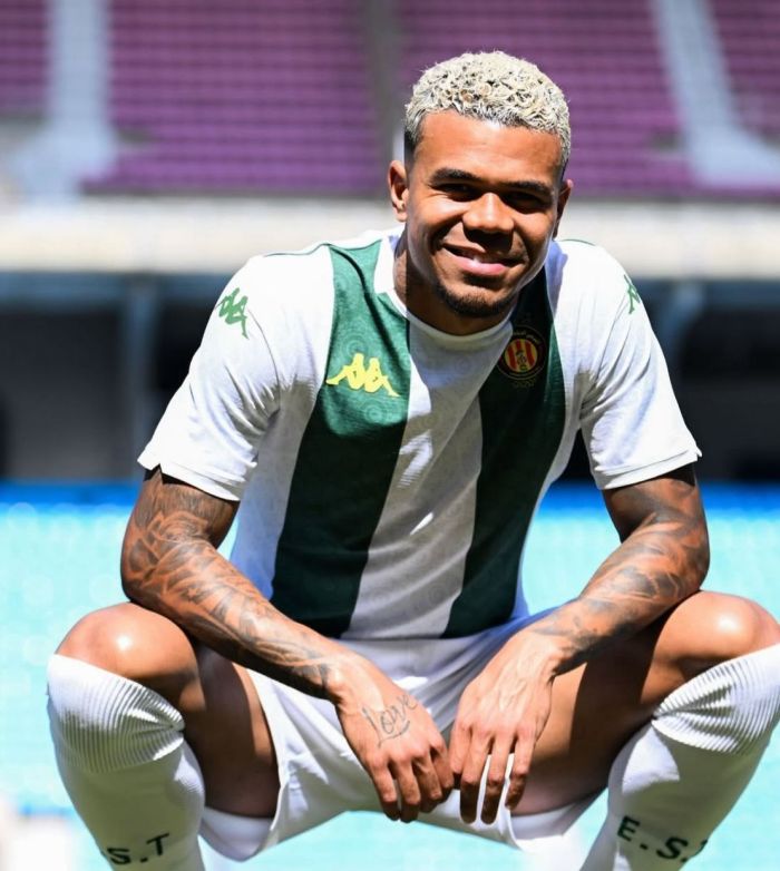 Yan Sasse é titular do Esperánce, da Tunísia