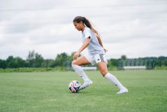 F50 SPARKFUSION, chuteira criada exclusivamente para o futebol feminino