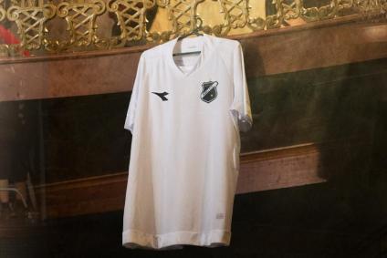 Novas camisas do ABC fabricadas pela Diadora