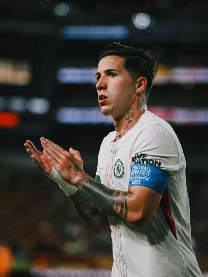 Capitão do Chelsea, Enzo enfrentou o Palmeiras quando atuava pelo Defensa y Justicia