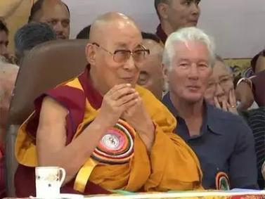 Dalai Lama_Richard Gere_bolo_aniversário