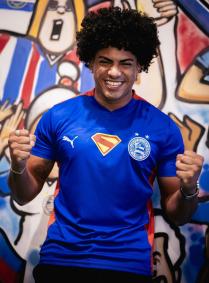 Nova camisa do Bahia com temática do Superman