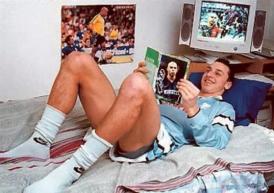 Zlatan Ibrahimović reedita foto icônica como capa de novo EA FC 26; veja