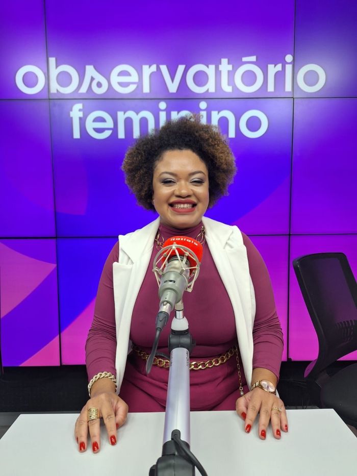 O podcast Observatório Feminino vai ao ar todos os domingos, às 8h30, na Rádio Itatiaia. Você também pode ouvir os episódios nas plataformas de áudio, e no YouTube da Rádio de Minas