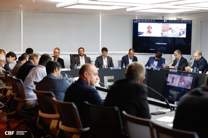 Samir Xaud reuniu representantes dos 20 clubes da Série B no Rio de Janeiro nesta quinta-feira (17)