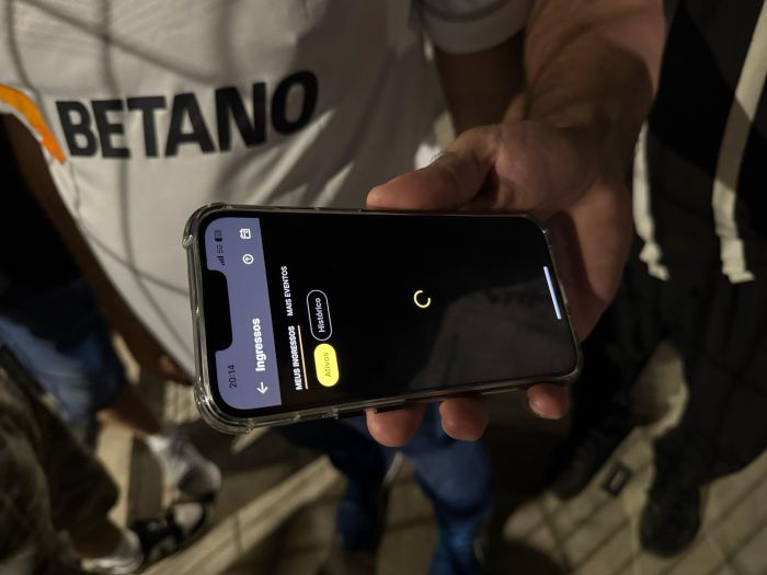 Aplicativo para ingresso de jogo do Atlético na Arena MRV