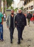 Thiago Abravavel e o marido no velório de Preta Gil