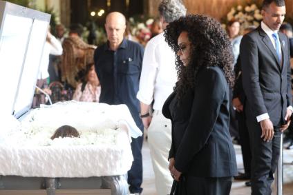 Paula Lima no velório de Preta Gil