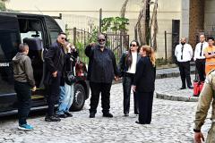 Pericles, Xandy e Carla Peres no velório de Preta Gil