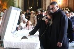 Péricles, Xandy e Carla Peres no velório de Preta Gil