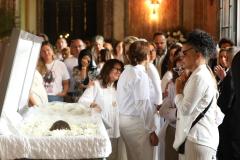 Maria Gil no velório de Preta Gil