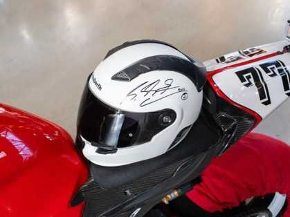 Moto utilizada por Schumacher é leiloada por quase R$ 500 mil