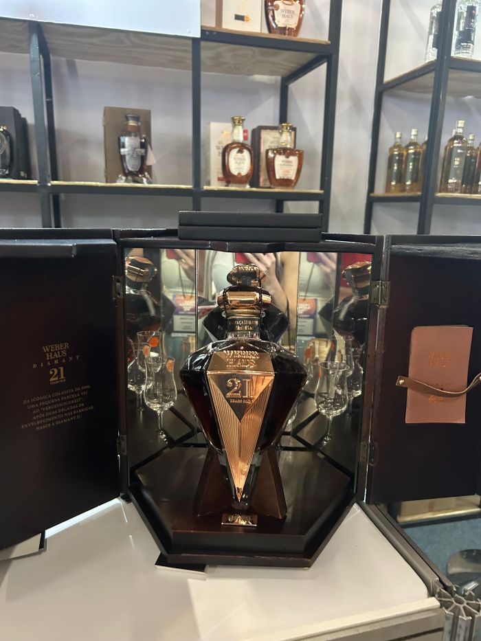 Cachaça com diamante de R$ 15 mil 