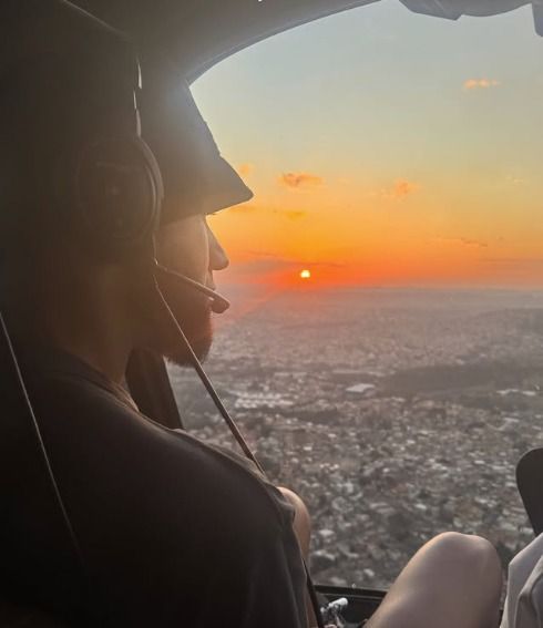 Everson, goleiro do Atlético, em voo de helicóptero Everson, goleiro do Atlético, em voo de helicóptero
