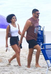 Bella Campos e Cauã Reymond em gravações de Vale Tudo
