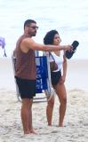 Bella Campos e Cauã Reymond em gravações de Vale Tudo