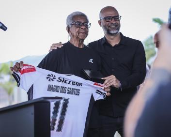 Athletic inaugura primeiro campo do novo CT