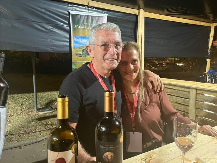Casal Welles Pascoal e Amélia Rita, da vinícola Alma Mineira