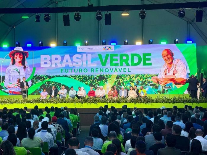 Presidente Lula participa da inauguração da Acelen Agripark em Montes Claros.