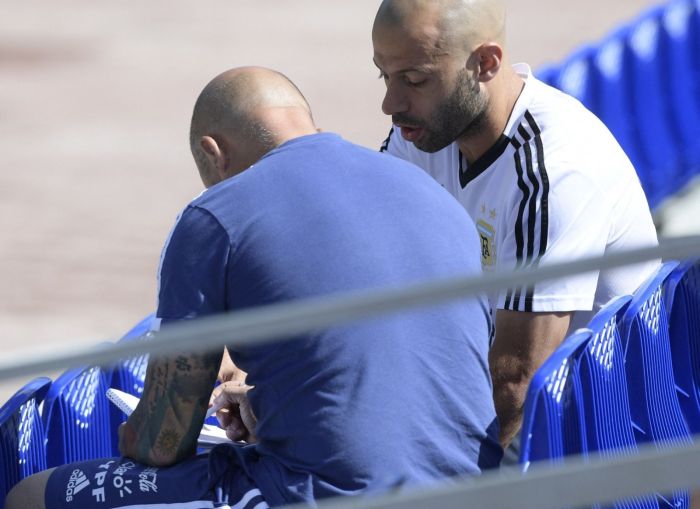 Jorge Sampaoli e Javier Mascherano na Seleção Argentina de 2018