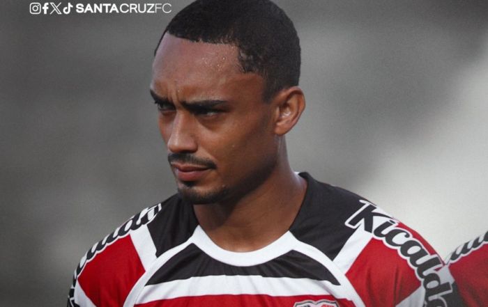 Eurico durante jogo do Santa Cruz na Série D