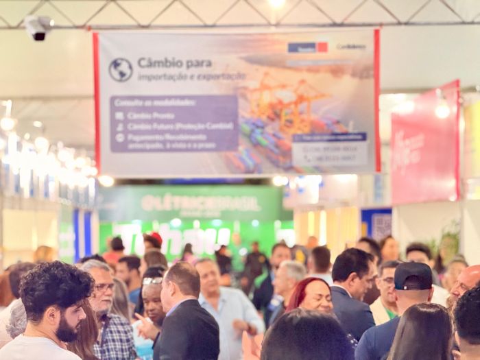 A feira reúne mais de 250 estandes, com expectativa de atrair mais de 100 mil visitantes, movimentando acima de R$ 100 milhões em negócios.