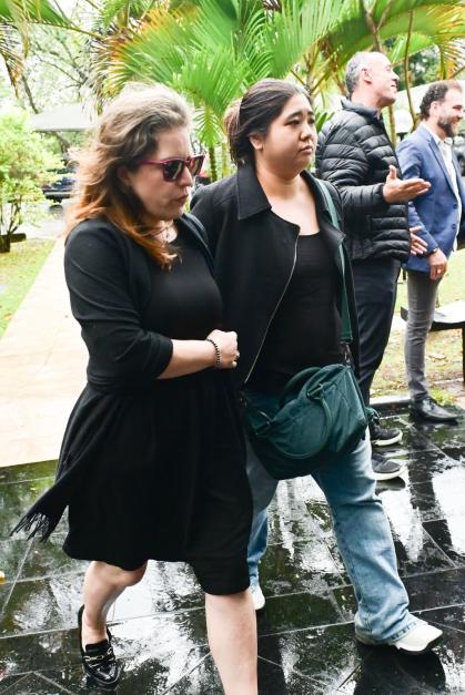 Luciana, ex Rouge, no velorio de JP Mantovani