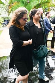 Luciana, ex Rouge, no velorio de JP Mantovani