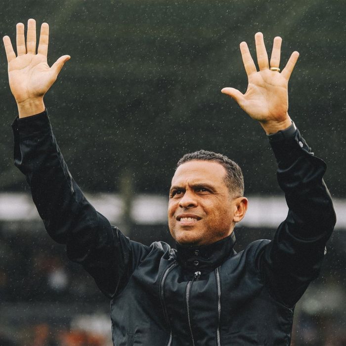 Geovanni, ex-Cruzeiro, foi homenageado em jogo do Hull City-ING