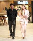 Dado Dolabella aparece com loira misteriosa em shopping do Rio de Janeiro