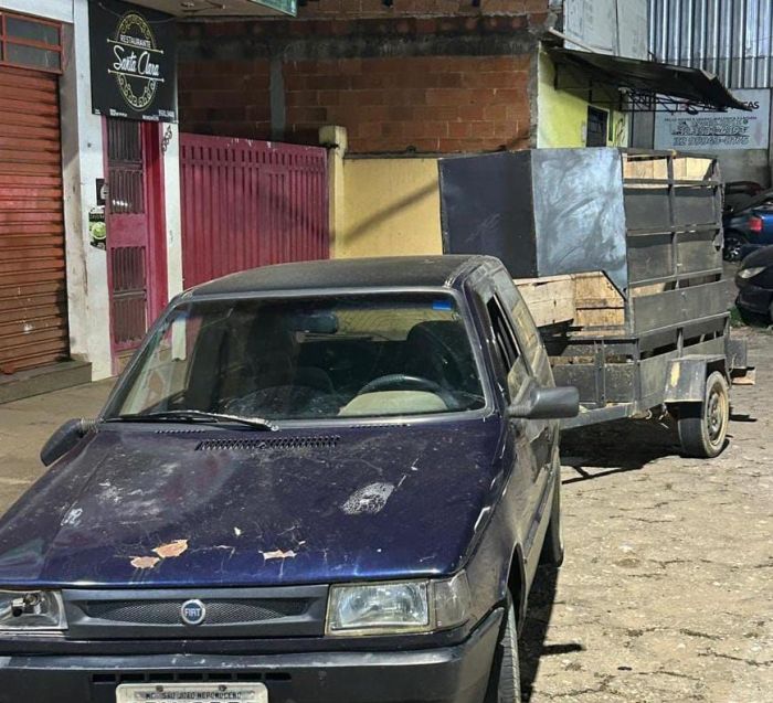 Uno apreendido transportando os animais