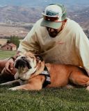 Lewis Hamilton utiliza redes sociais para homenagear Roscoe