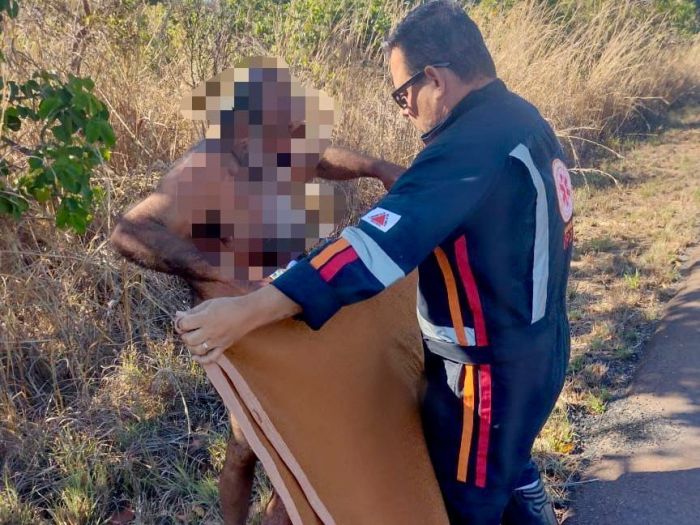 Caminhoneiro saiu de Pirapora rumo à Bahia, mas, após confusão mental, abandonou o veículo, entrou no matagal e ficou desaparecido desde segunda-feira (29).