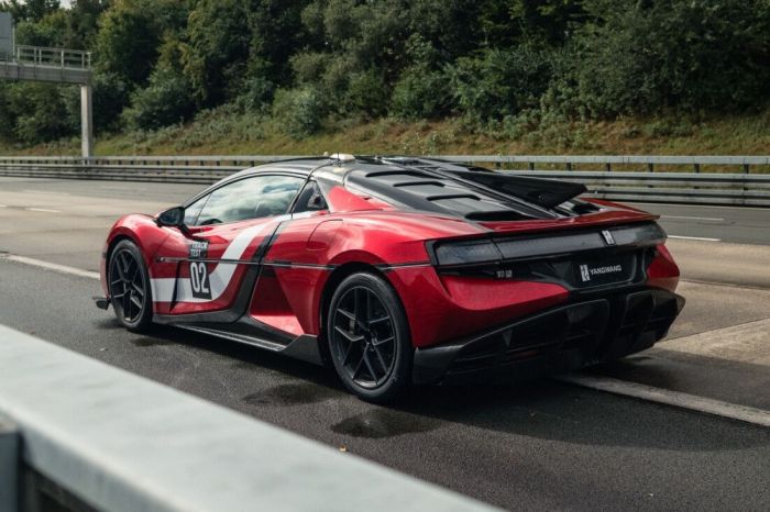 Impressionante desempenho do U9X é sustentado por quatro motores elétricos (um em cada roda) Impressionante desempenho do U9X é sustentado por quatro motores elétricos (um em cada roda)