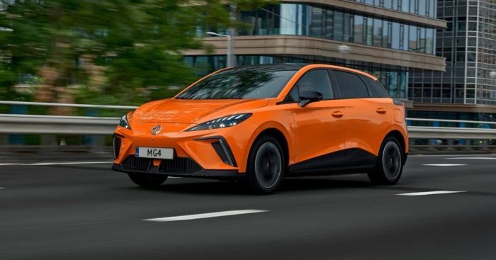 Hatch médio elétrico MG4 será o modelo de entrada da MG no Brasil