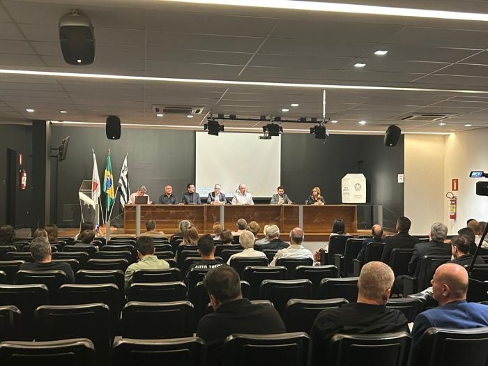 Assembleia para aprovação da construção do Museu do Galo, na Sede de Lourdes