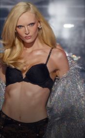 Angels desfilaram no VSFS 2025