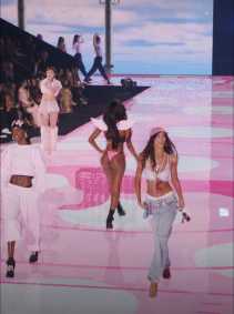 Angels desfilaram no VSFS 2025