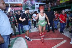 Virgínia e famosos no ensaio de quadra da Grande Rio