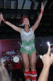 Virgínia e famosos no ensaio de quadra da Grande Rio