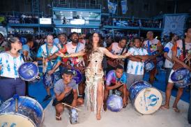 Sabrina Sato em ensaio de Carnaval da Vila Isabel