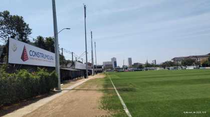 Santos comercializa placas de publicidade do CT Rei Pelé e amplia busca por parceiros no mercado