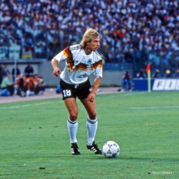 Klimsmann em campo na Copa do Mundo de 1990
