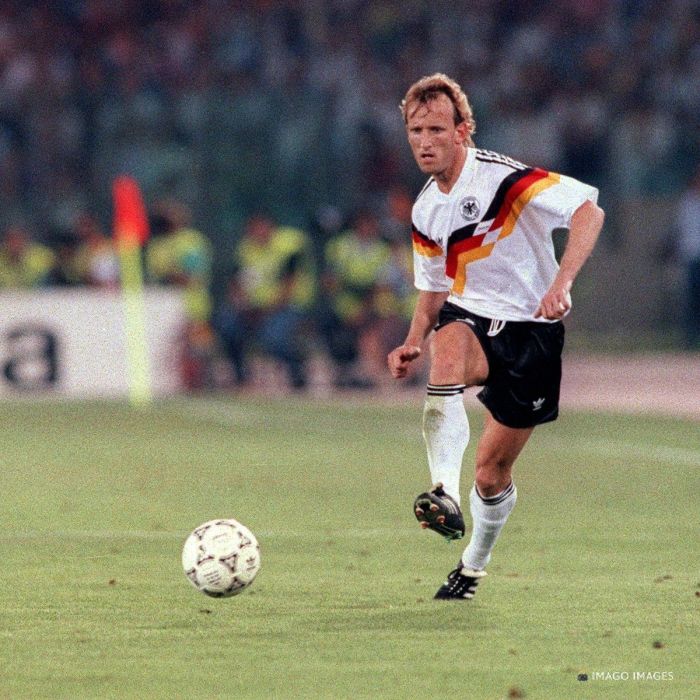 Brehme na Copa do Mundo de 1990, pela Alemanha