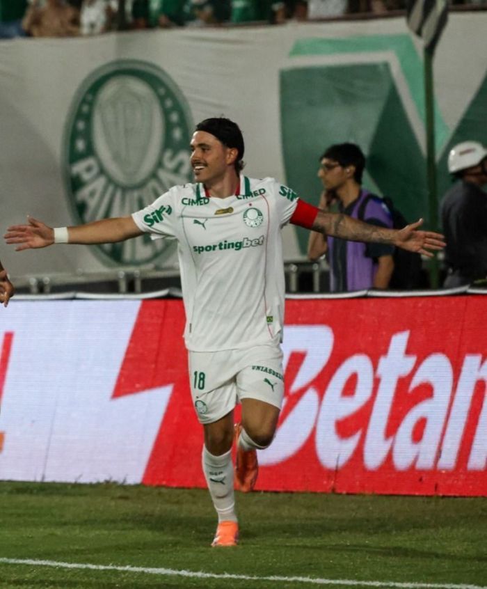 Mauricio foi capitão do Palmeiras no segundo tempo contra a Portuguesa Mauricio foi capitão do Palmeiras no segundo tempo contra a Portuguesa