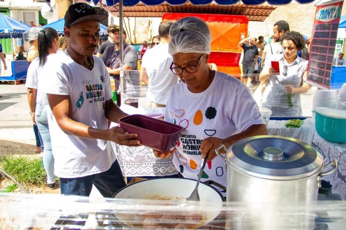 Circuito Gastronômico de Favelas integra evento 'Viva o Carnaval'